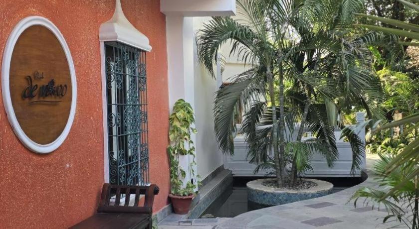 Club Denovo Hotell Butwal Exteriör bild